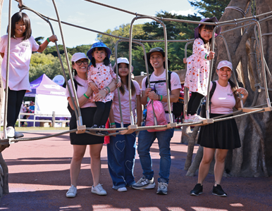 San Francisco Walk Group at the Zoo rope bridge